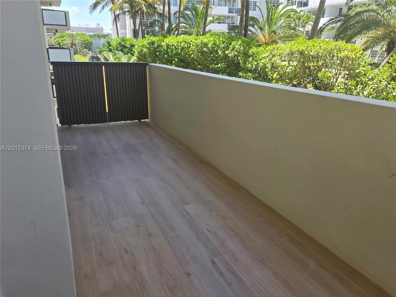 1623 Collins Ave 415 photo 3