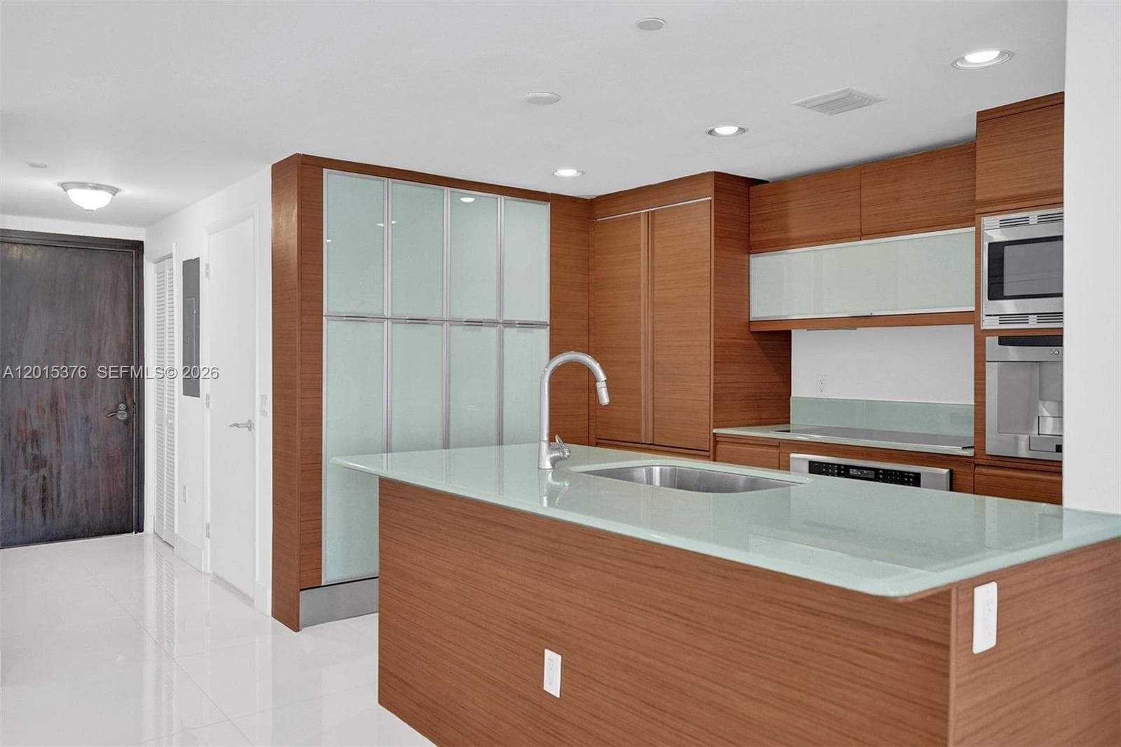 5875 Collins Ave 1803 photo 17