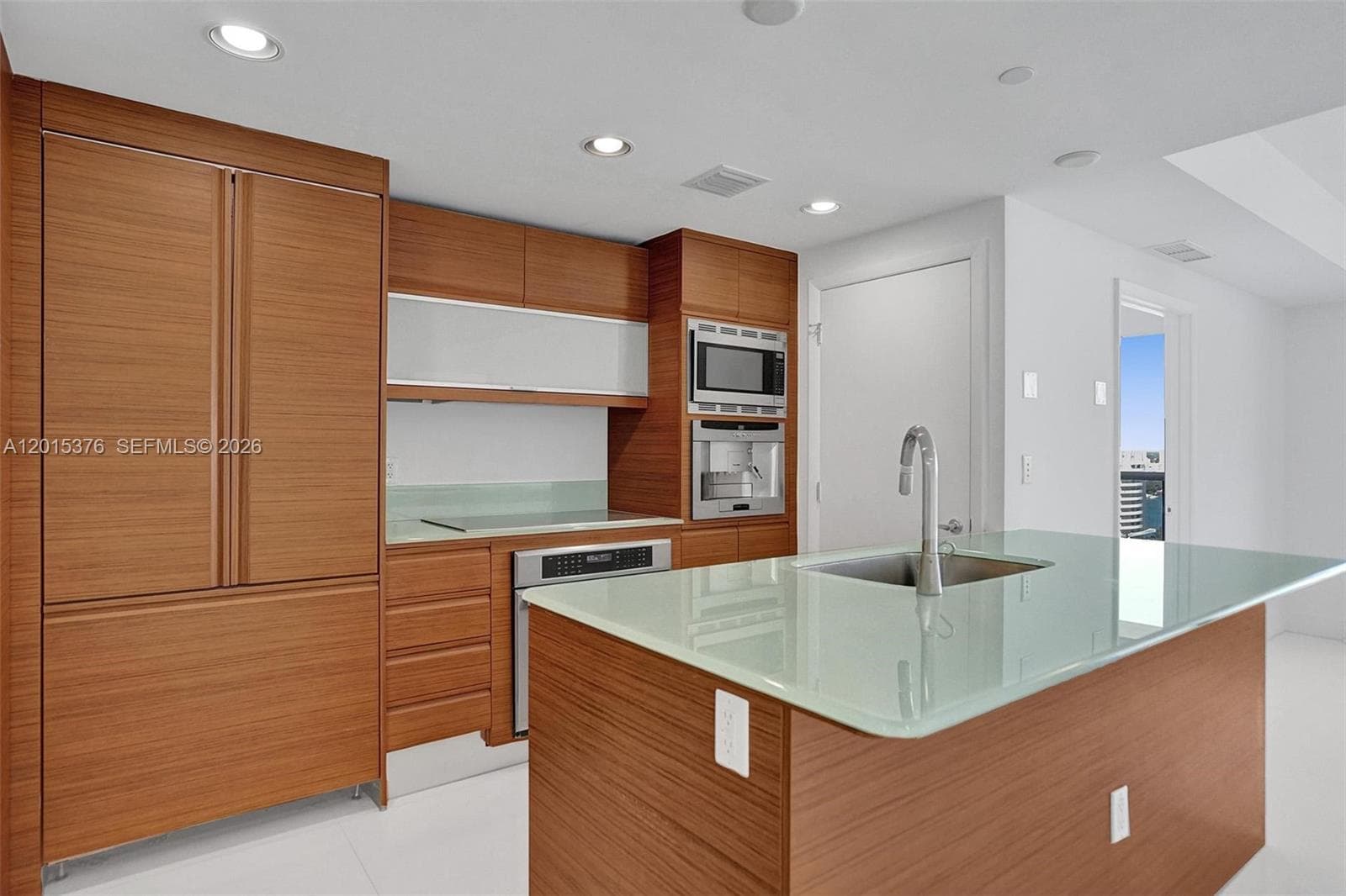 5875 Collins Ave 1803 photo 16