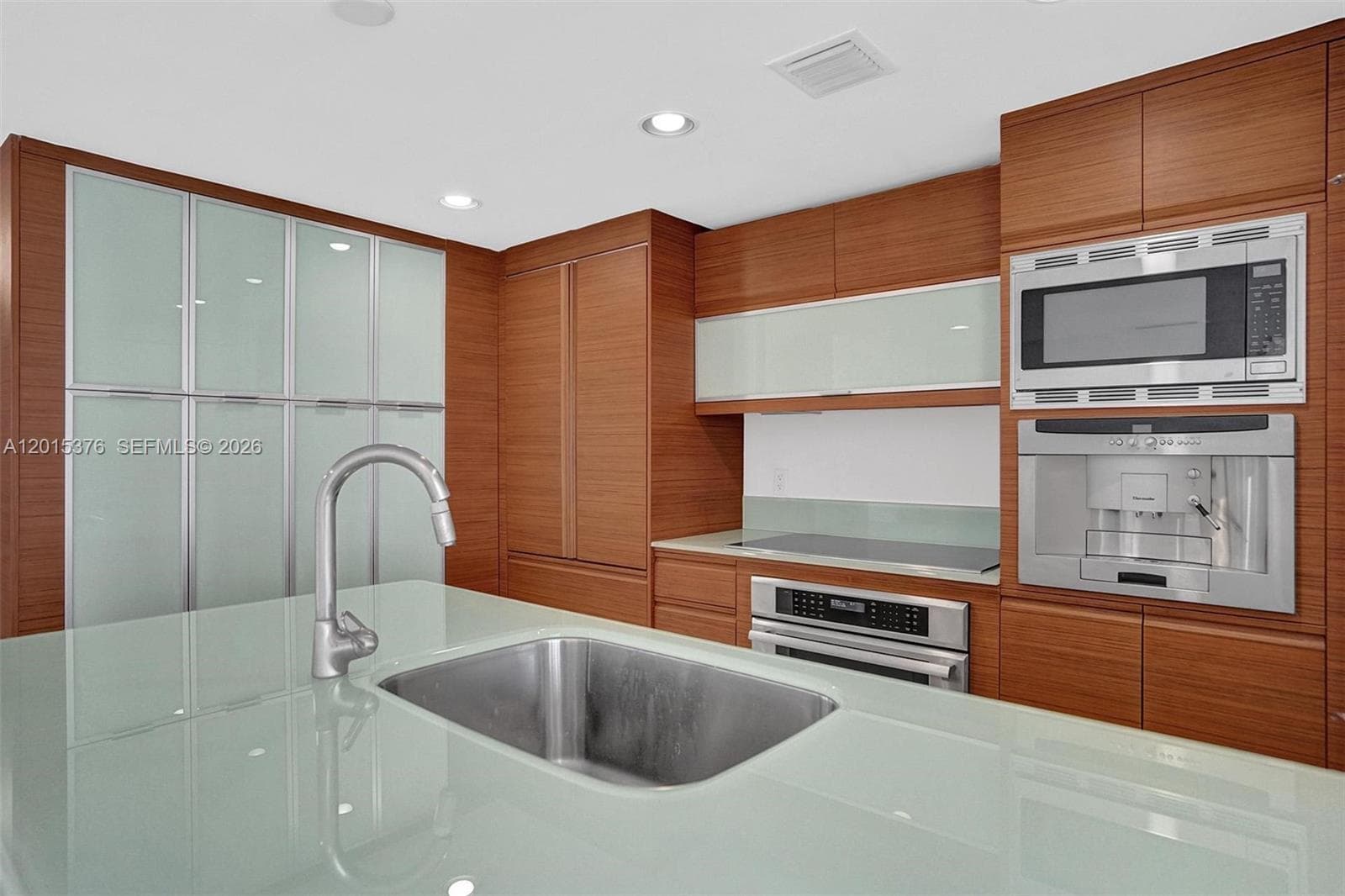 5875 Collins Ave 1803 photo 18