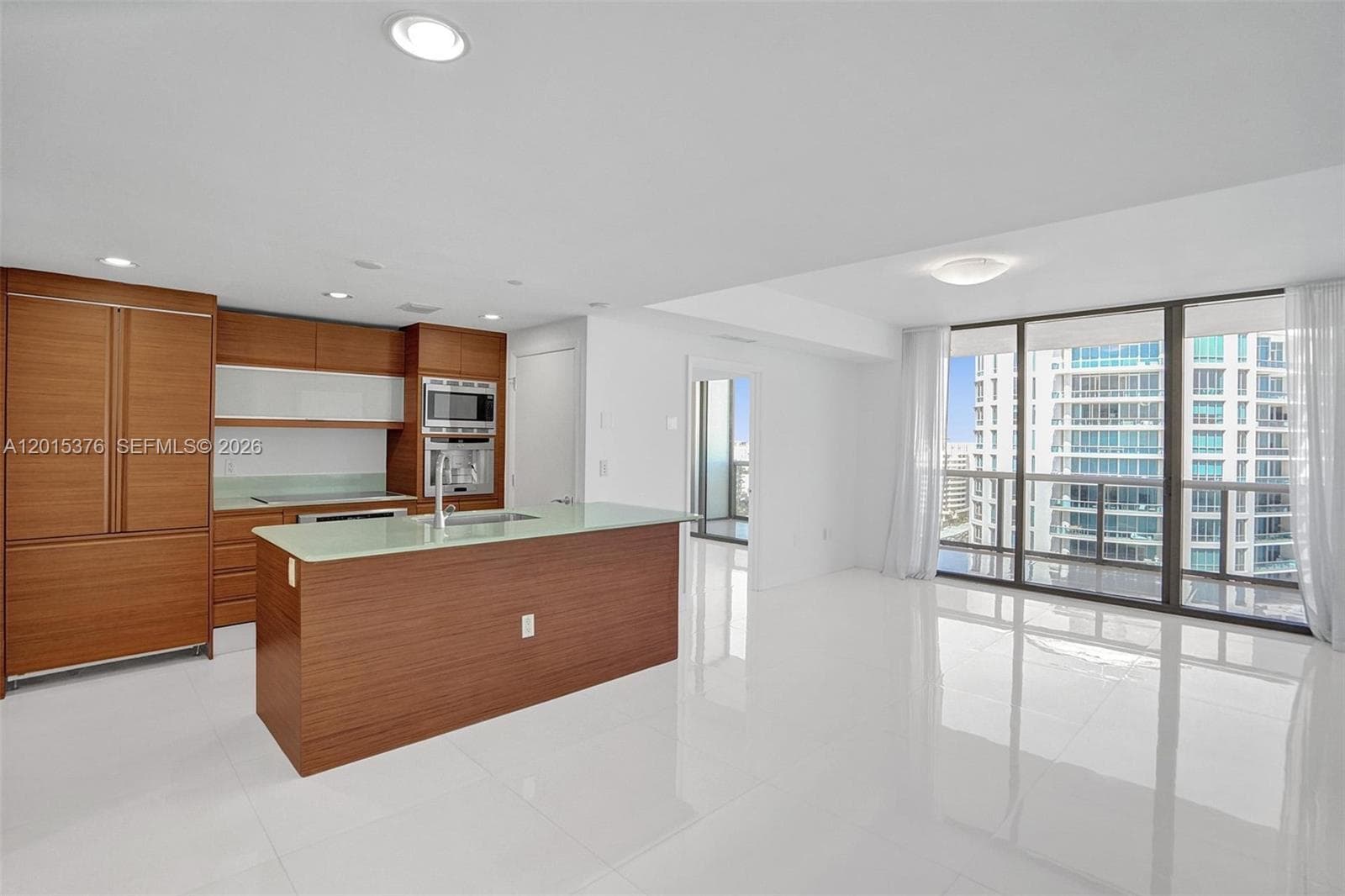 5875 Collins Ave 1803 photo 15
