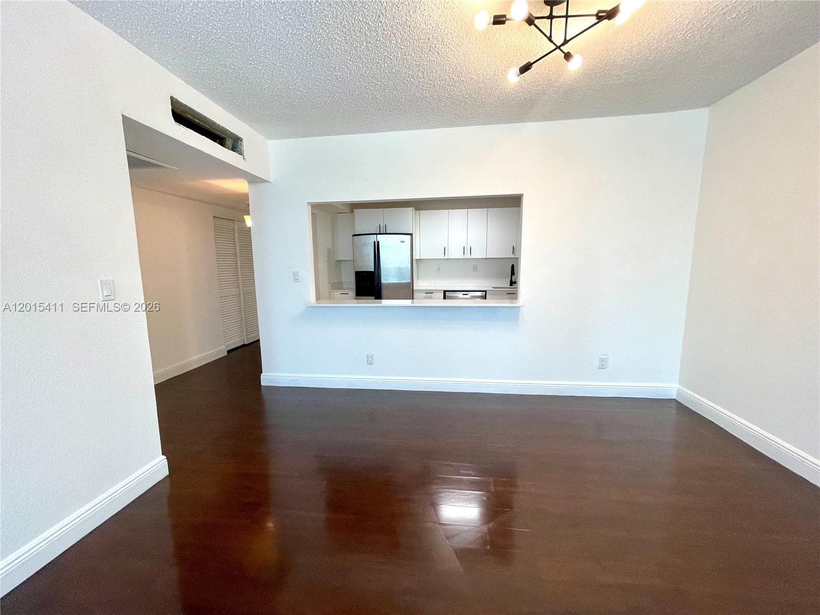 19390 Collins Ave 316 photo 12