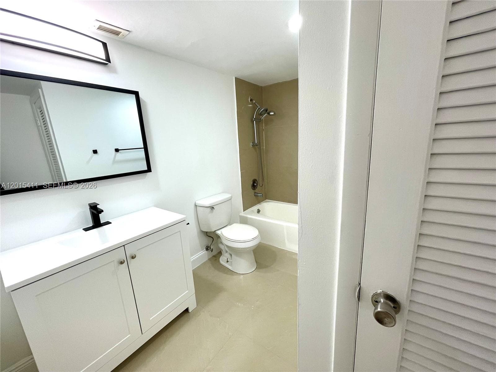19390 Collins Ave 316 photo 15