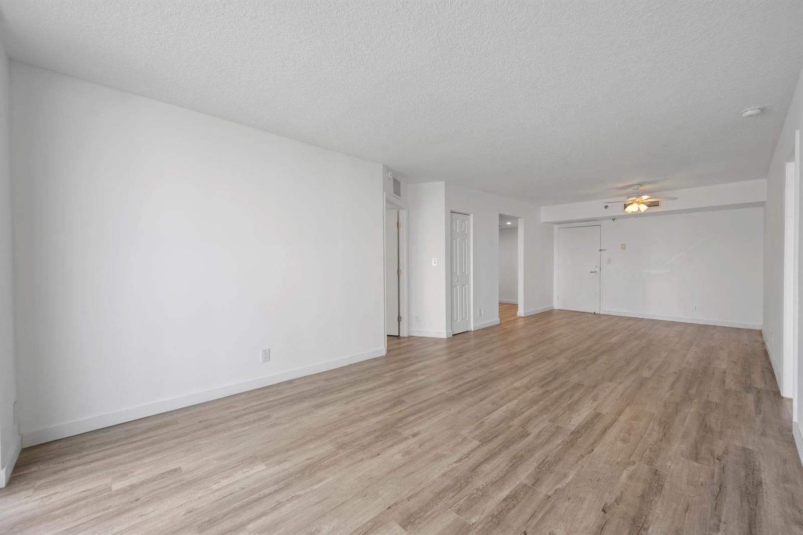 3300 NE 192nd Street 915 photo 16