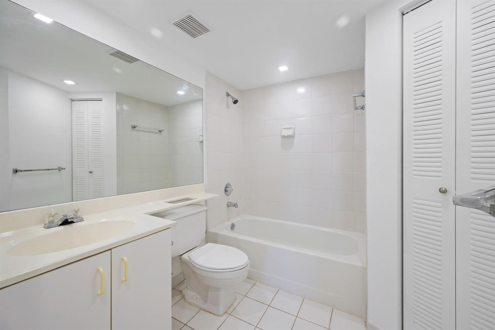 3300 NE 192nd Street 915 photo 10