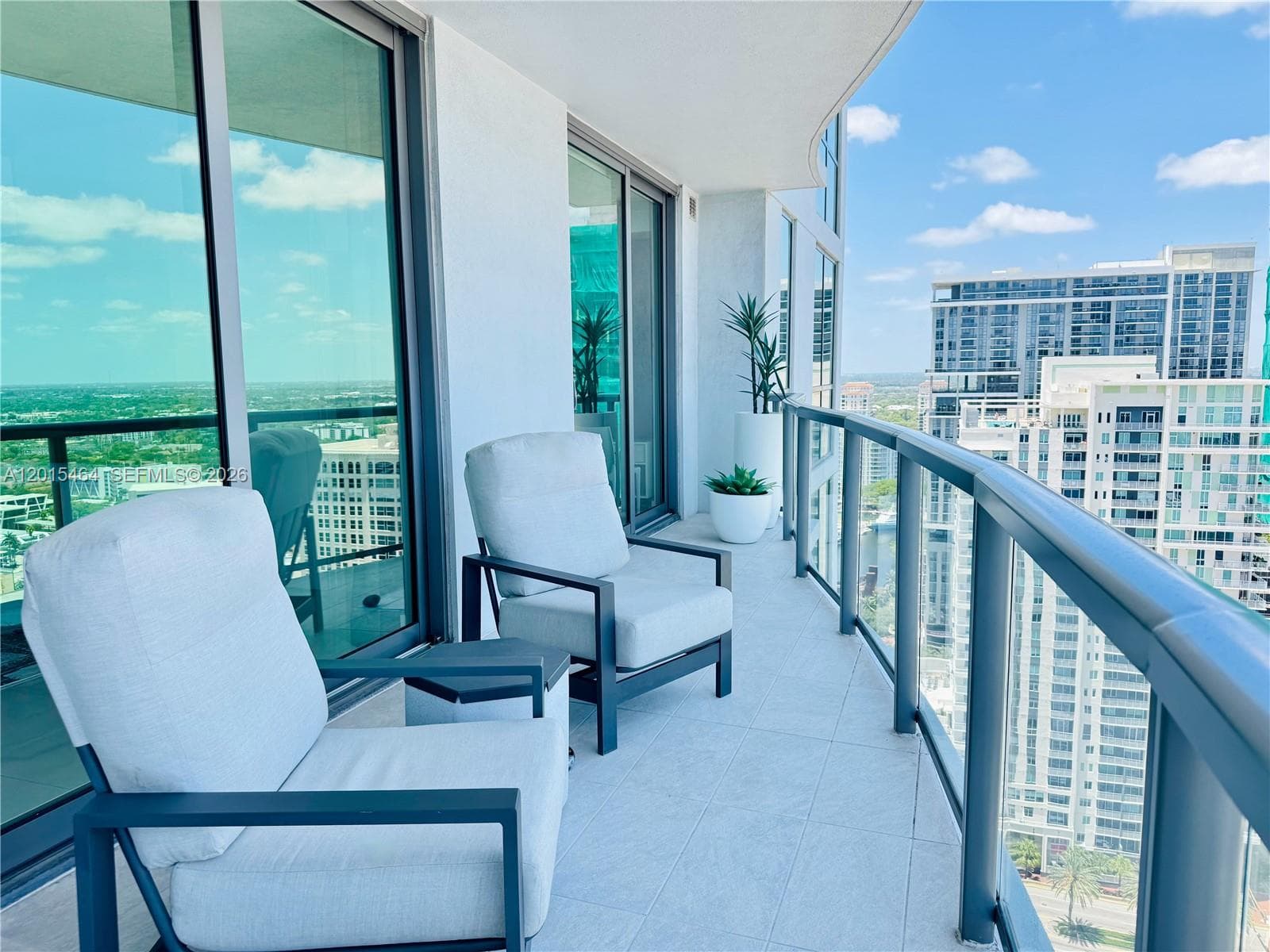 100 Las Olas Blvd 2802 photo 3