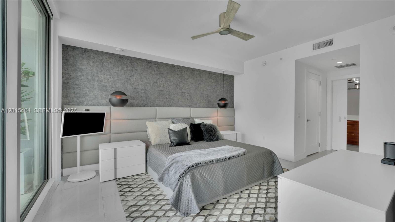 100 Las Olas Blvd 2802 photo 11