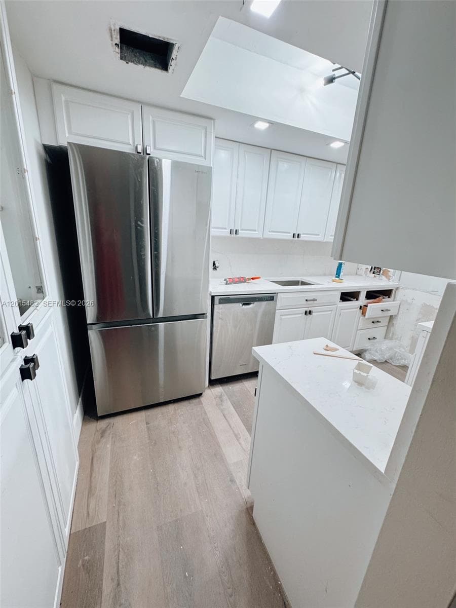 1632 Bayshore Ct 202 photo 6