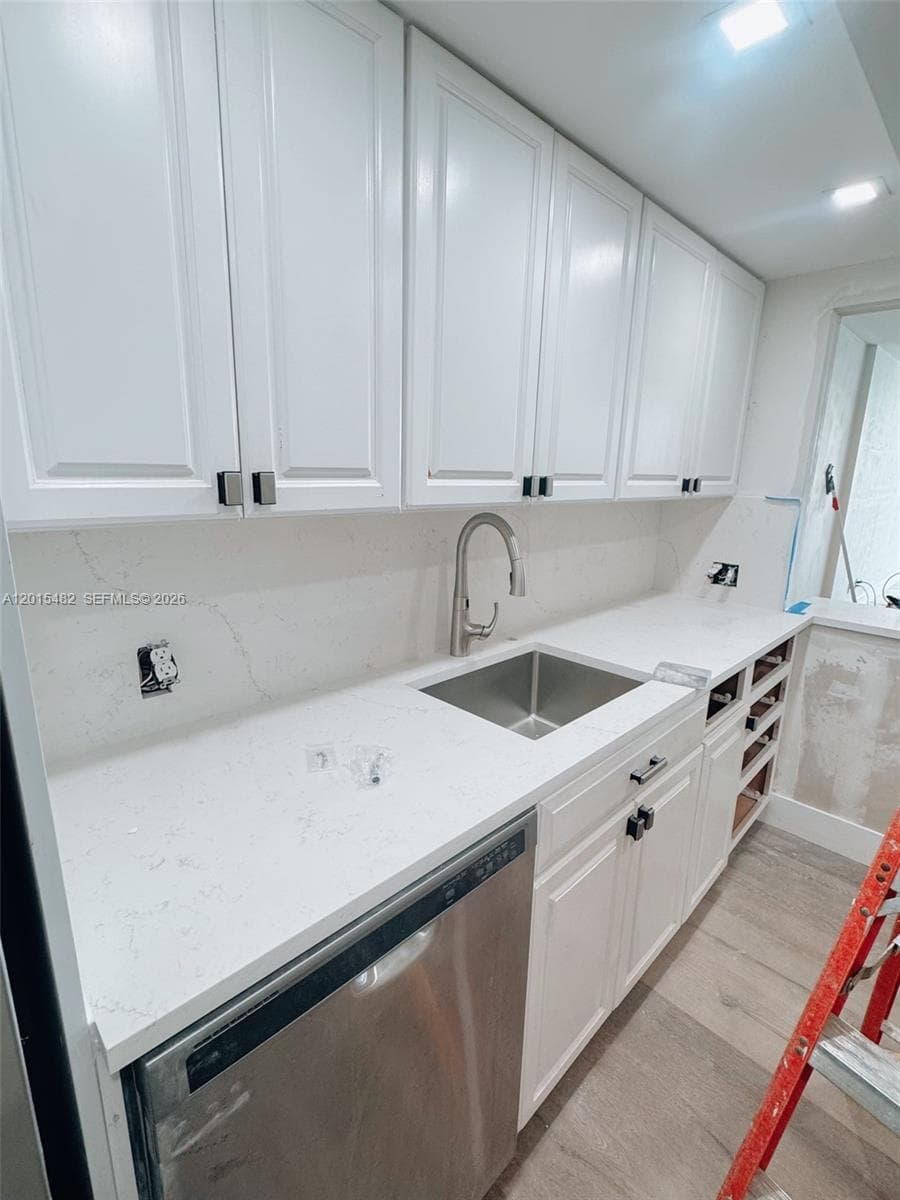 1632 Bayshore Ct 202 photo 5