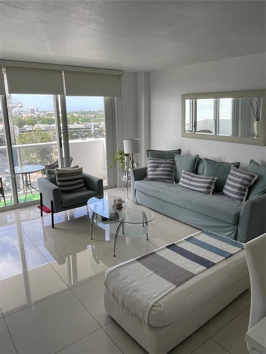 9195 Collins Ave 1012 photo 6