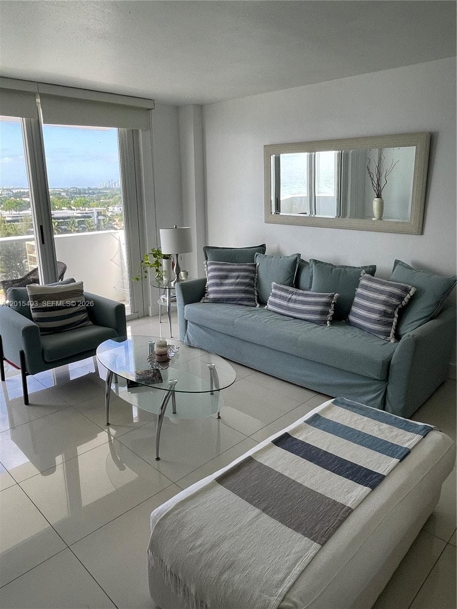 9195 Collins Ave 1012 photo 1