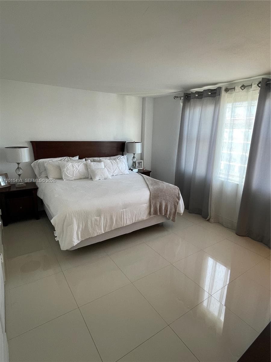 9195 Collins Ave 1012 photo 10