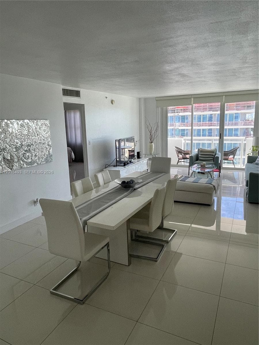 9195 Collins Ave 1012 photo 4