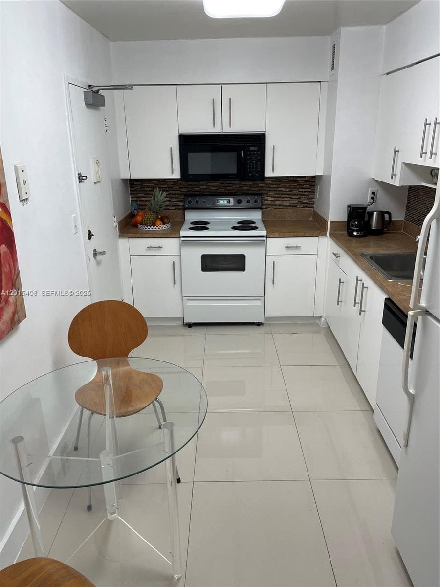 9195 Collins Ave 1012 photo 8