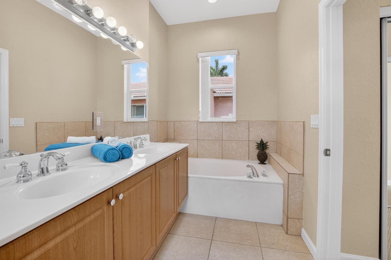 9954 Boynton Gardens Way photo 14