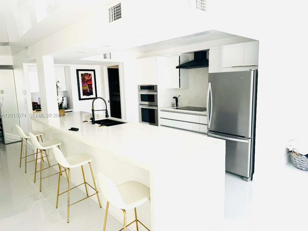 600 Parkview Dr 1018 photo 5