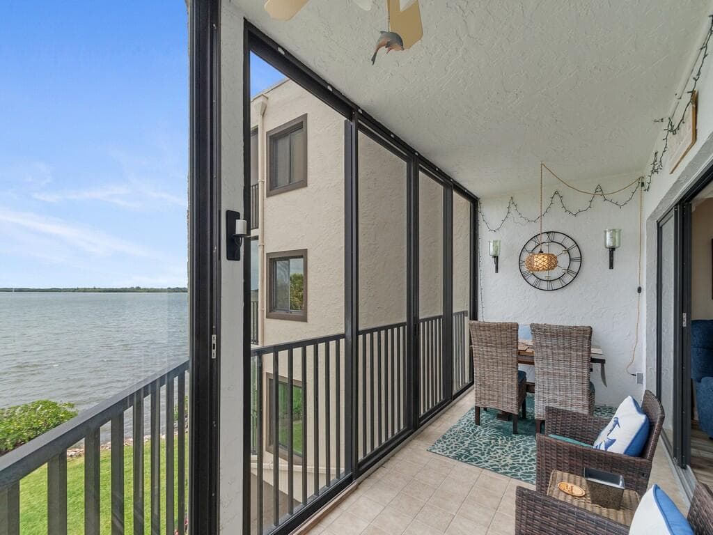 9612 Riverside Drive 203 photo 15