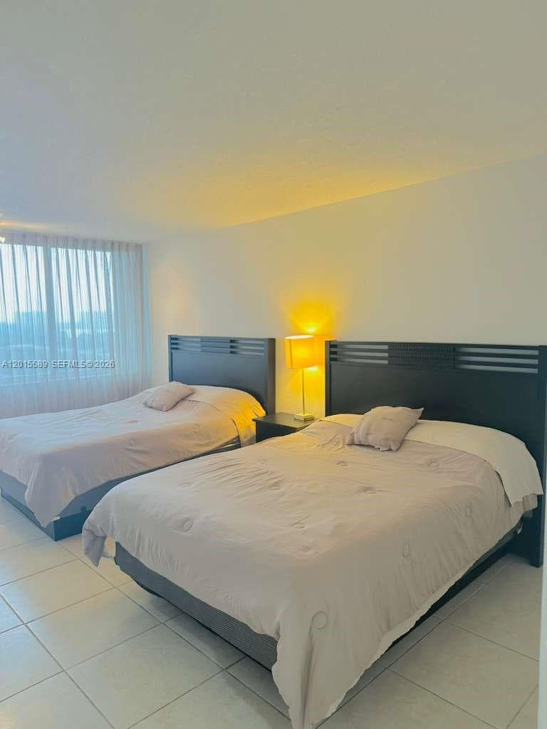 19201 Collins Ave 841 photo 2