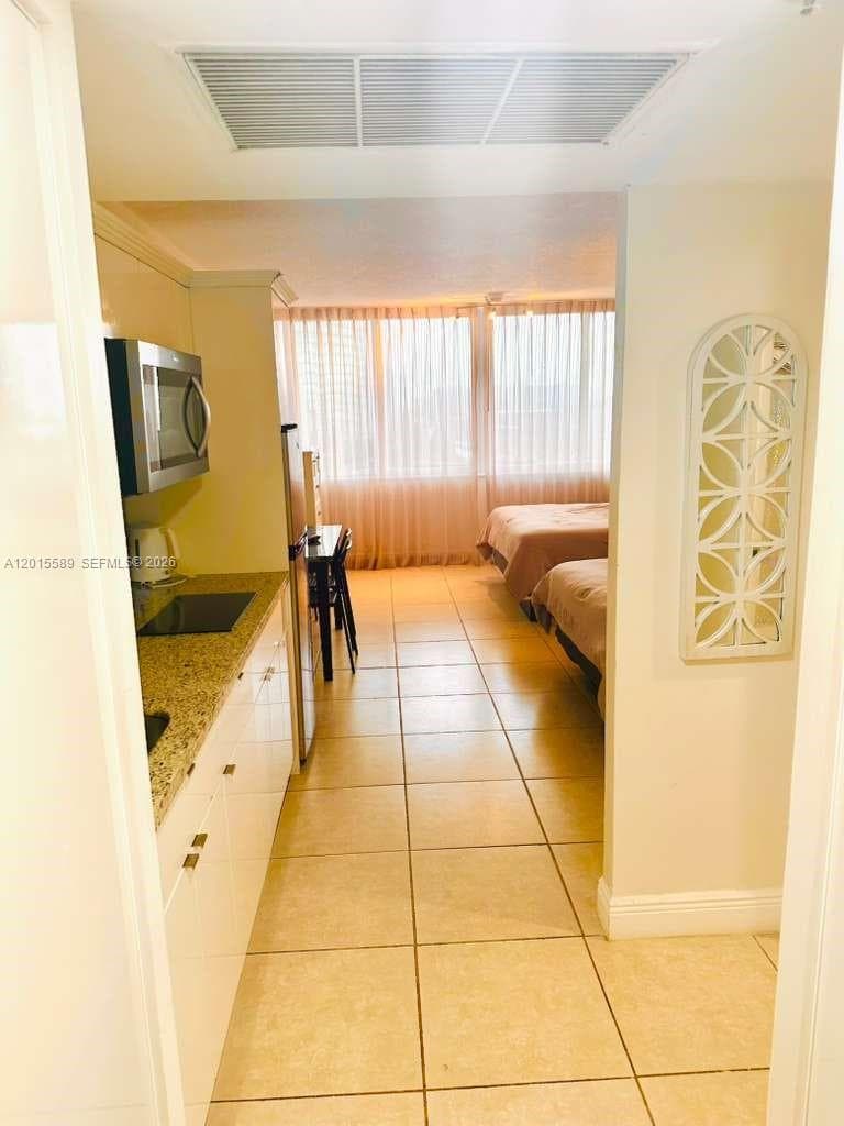 19201 Collins Ave 841 photo 6
