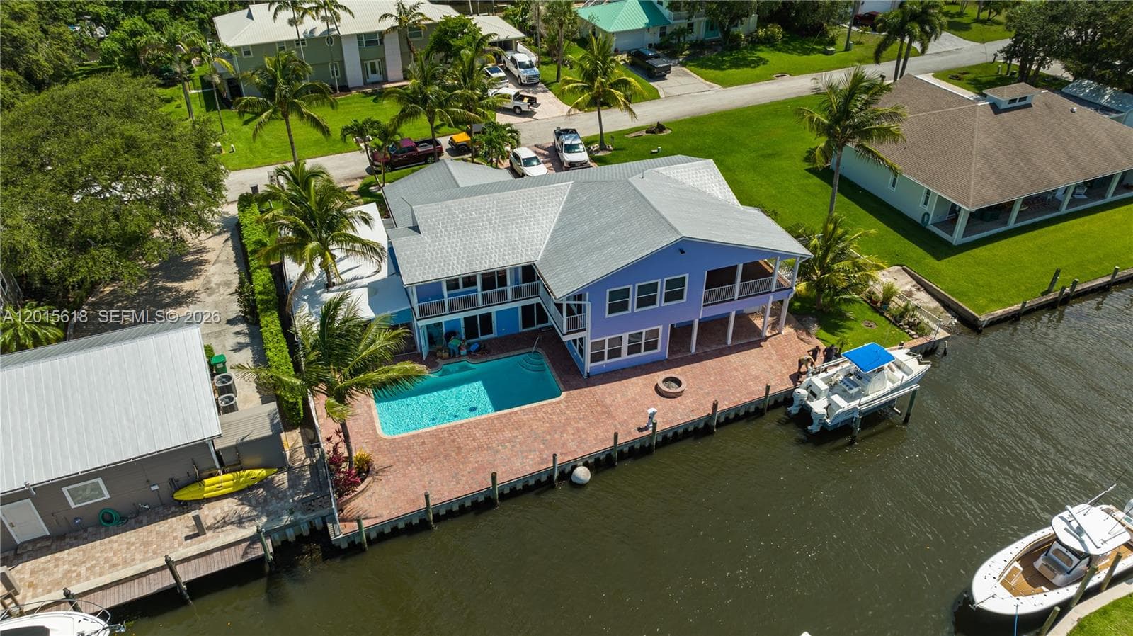 474 Peninsula Dr photo 3