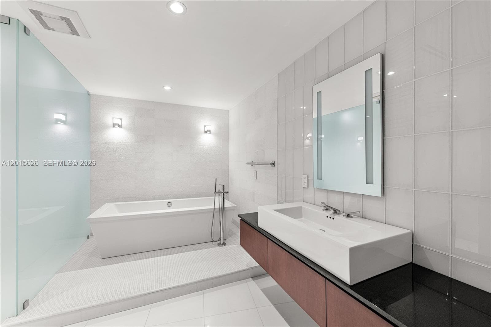 5255 Collins Ave PH A & CD photo 21