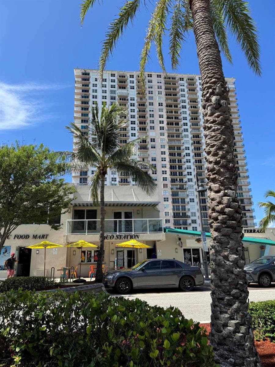201 N Ocean Boulevard Ph1 photo 23