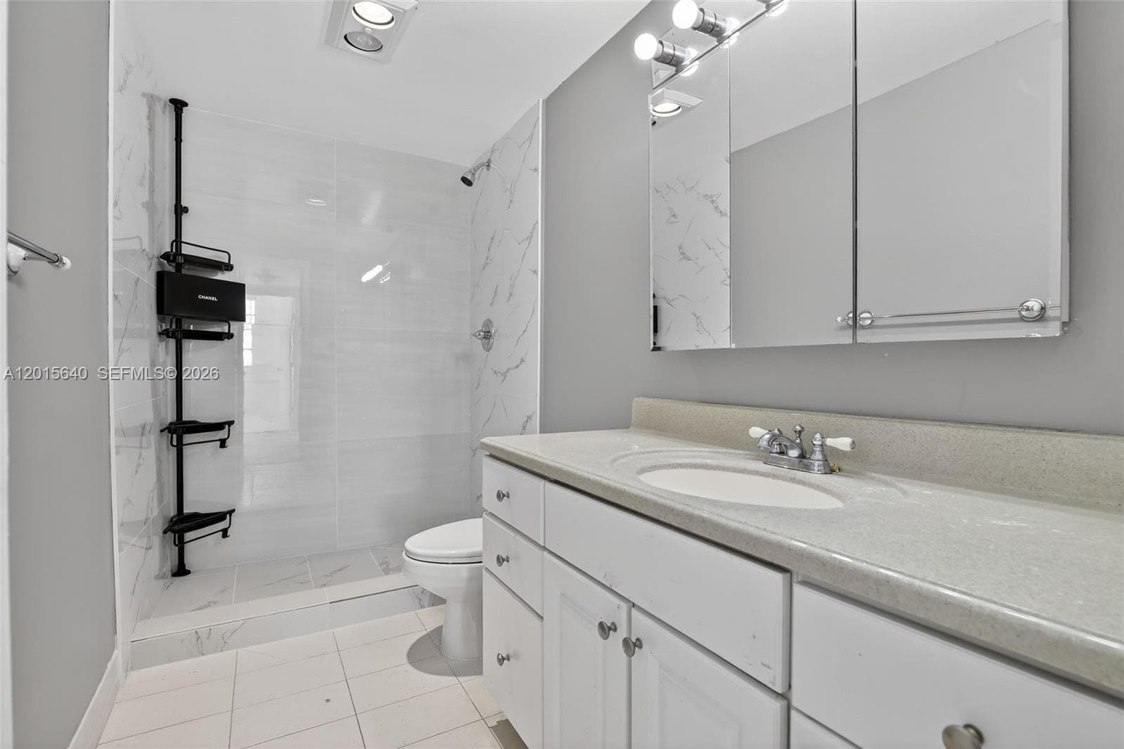 300 Bayview Dr 906 photo 12