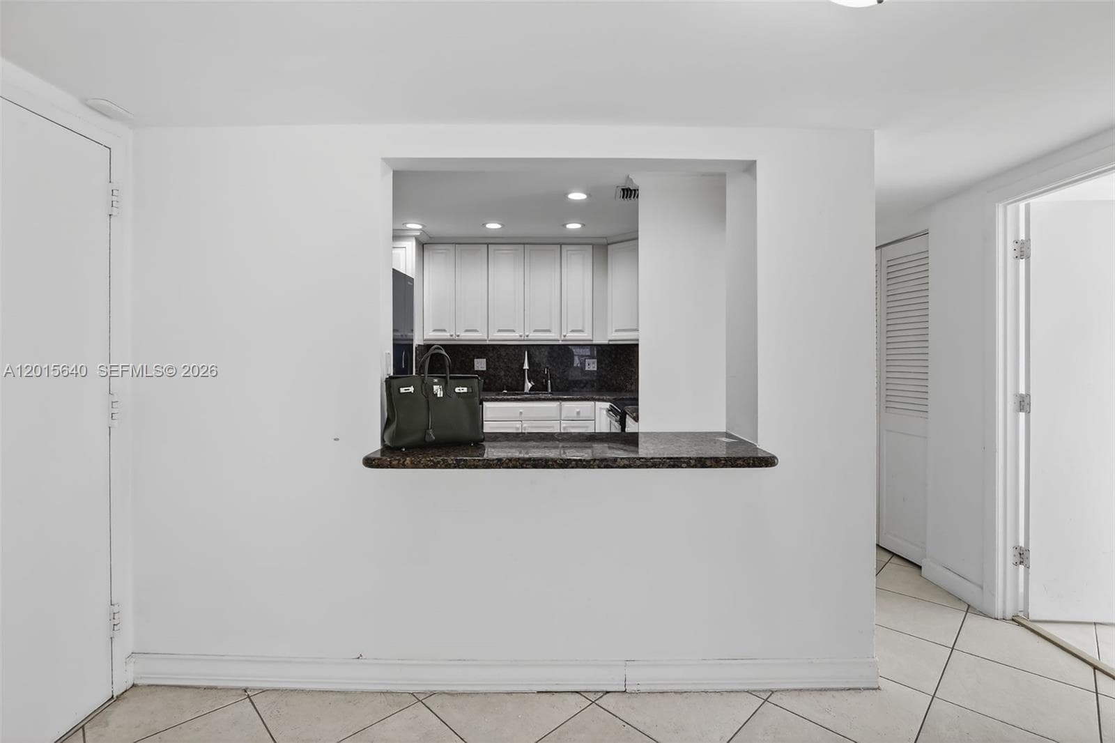 300 Bayview Dr 906 photo 24
