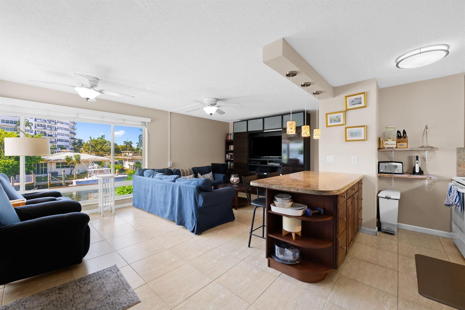 2825 NE 33rd 201 photo 18