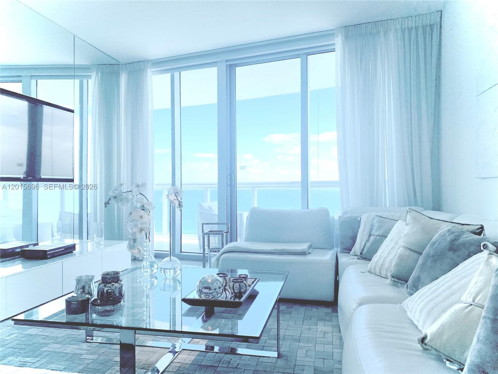 17001 Collins Ave 1407 photo 5
