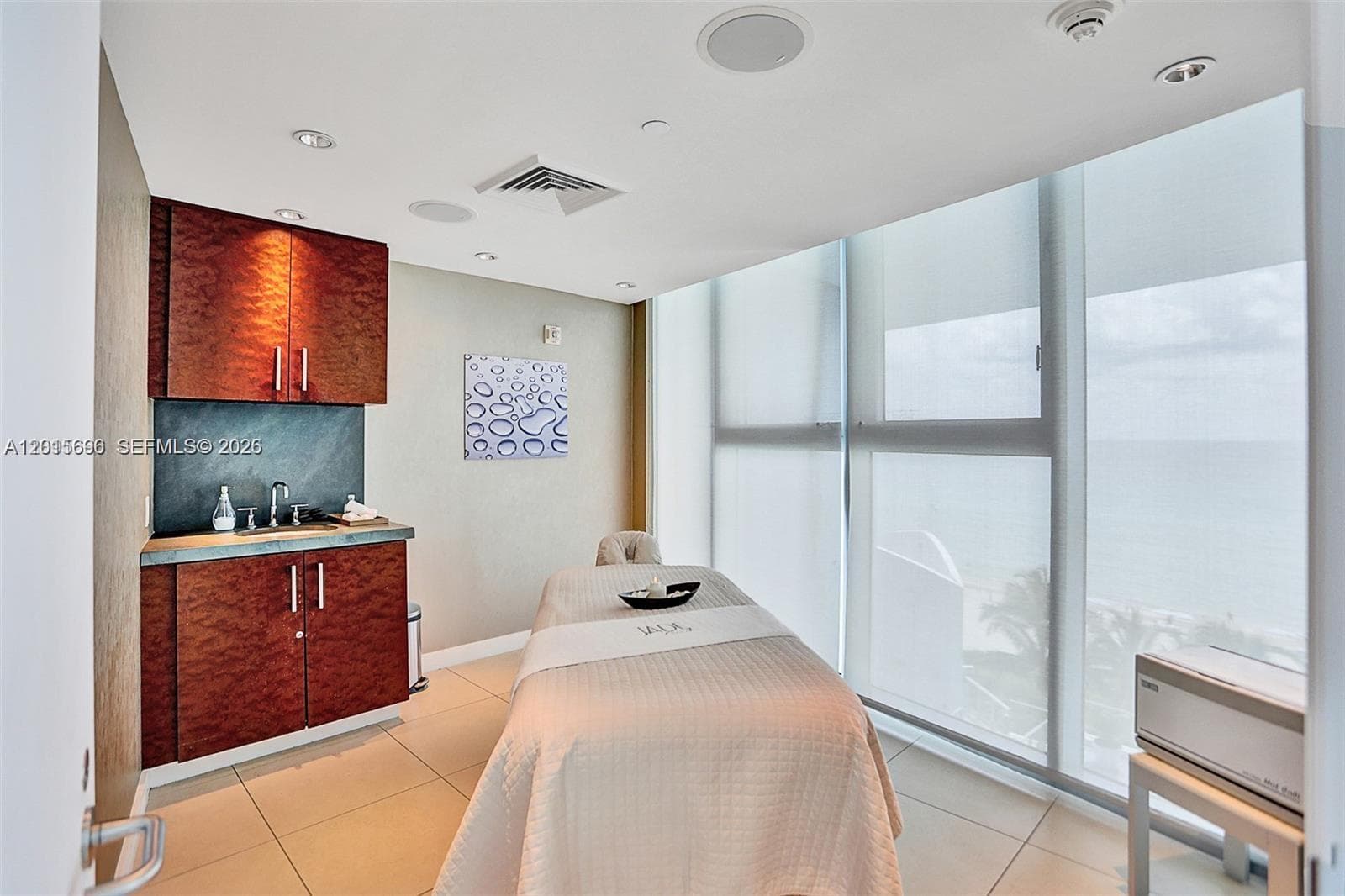 17001 Collins Ave 1407 photo 24