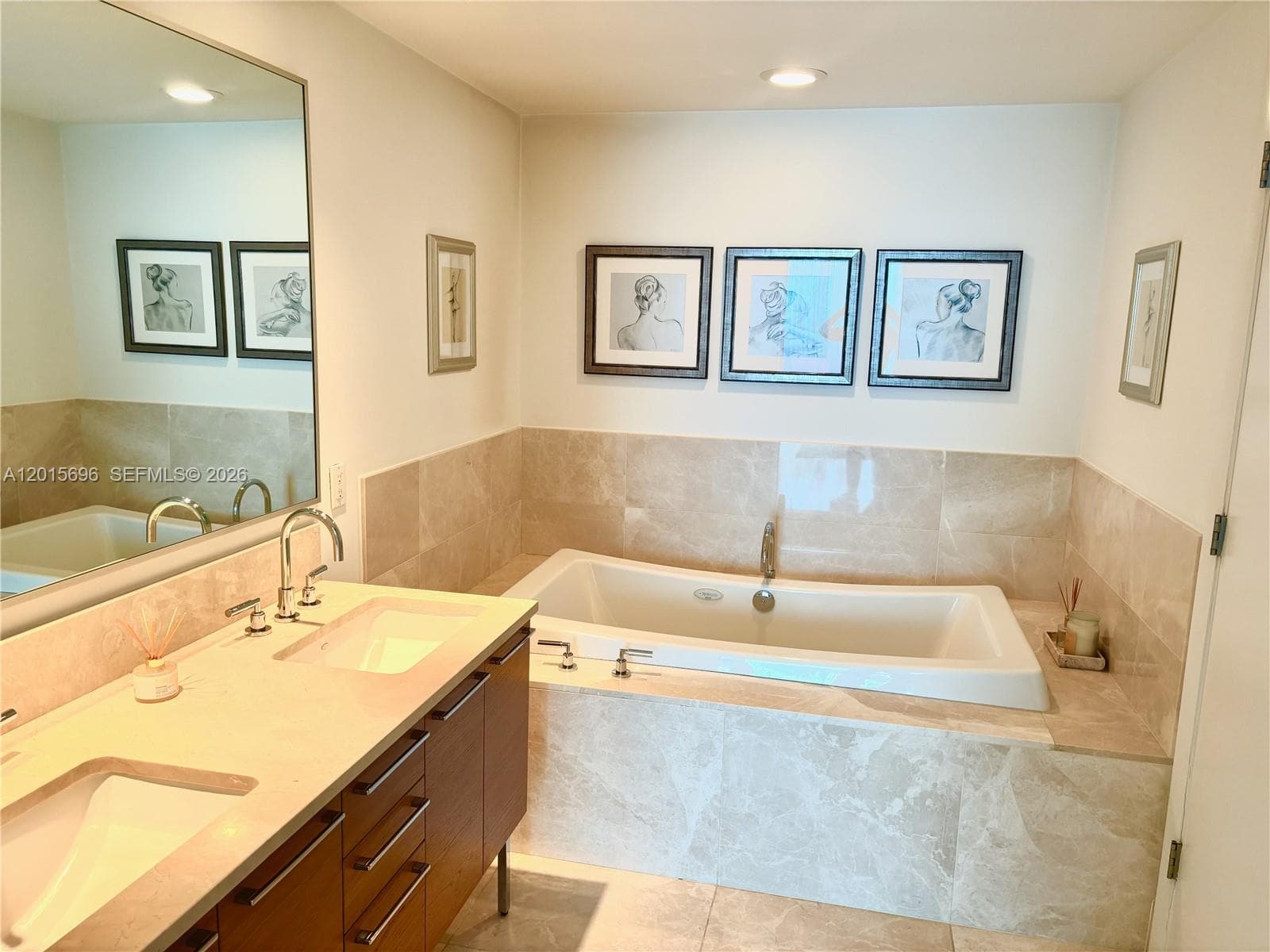 17001 Collins Ave 1407 photo 11