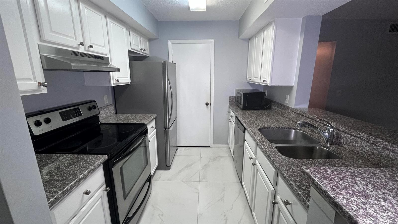 815 W Boynton Beach Boulevard 11-107 photo 2