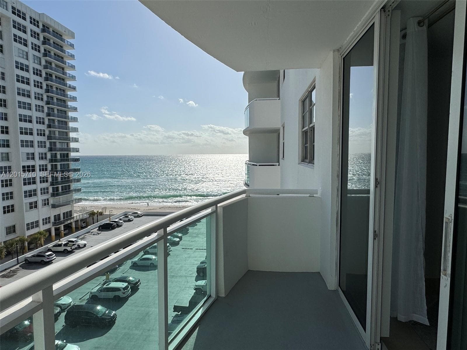 3001 Ocean Dr 703 photo 3