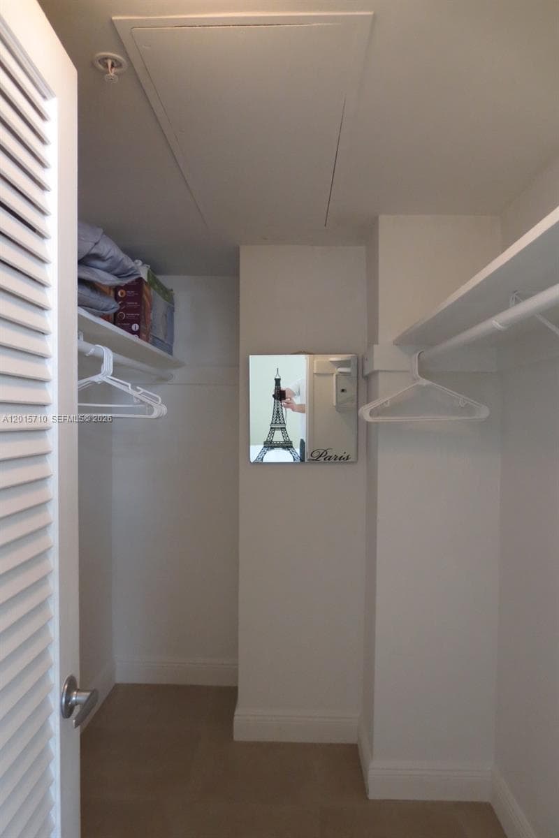 3001 Ocean Dr 703 photo 9