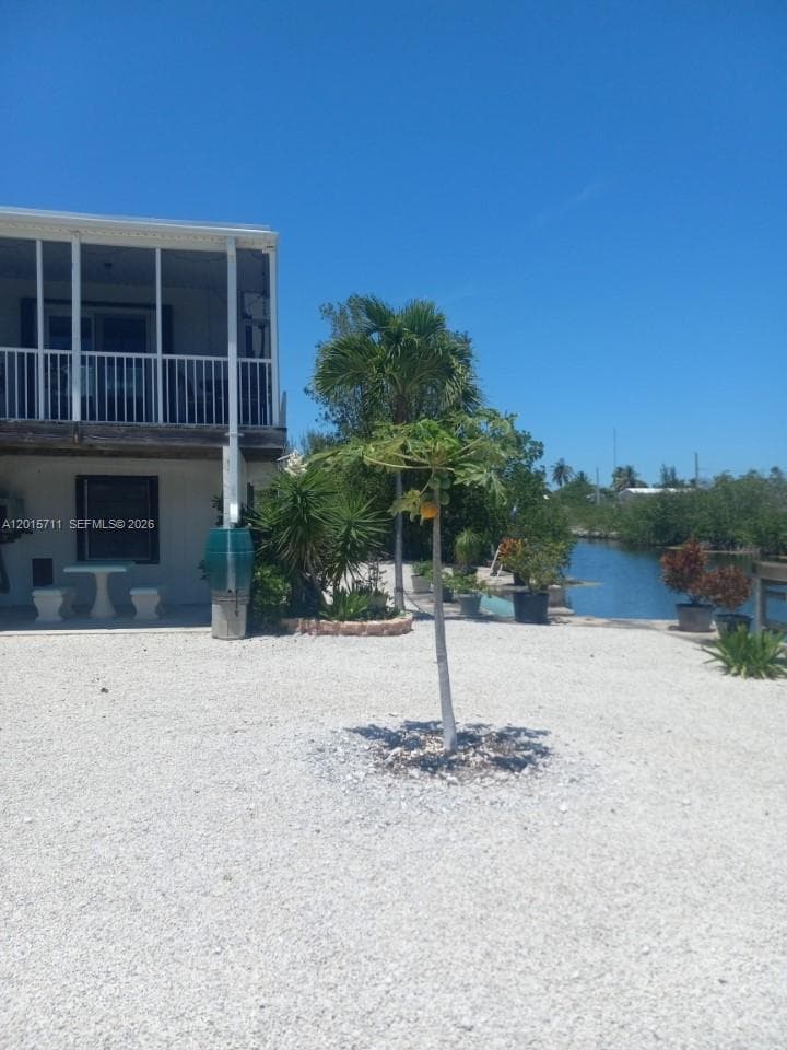 251 Pelican Ln photo 1