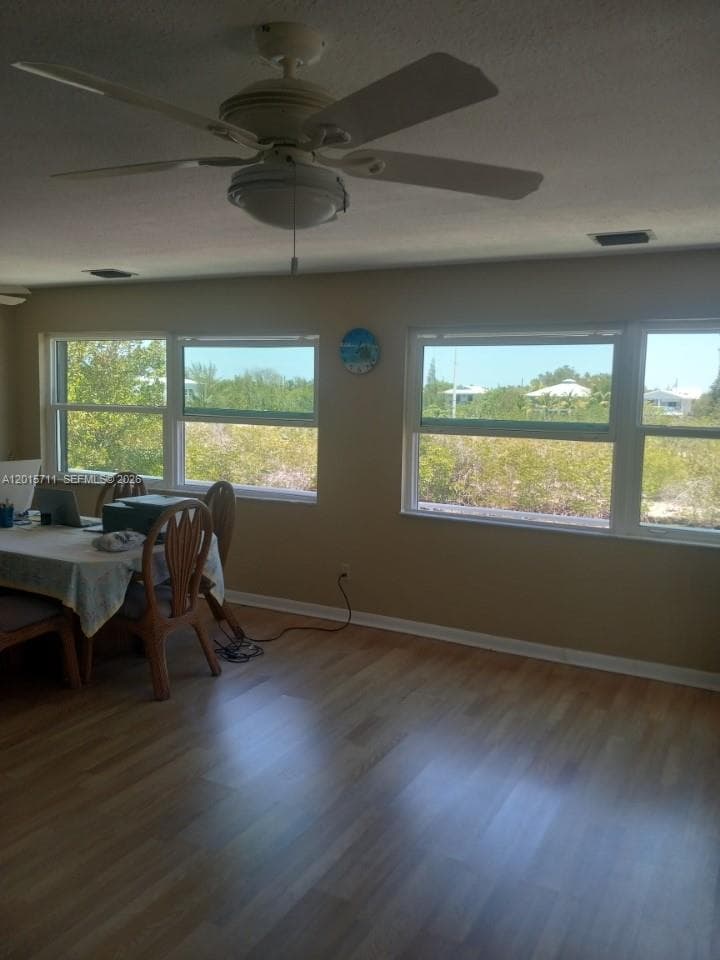 251 Pelican Ln photo 18