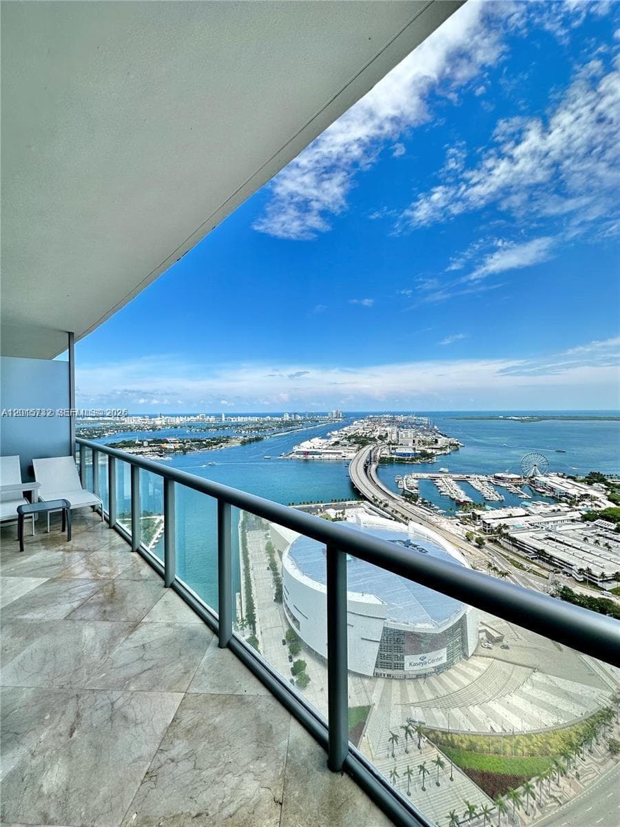 888 Biscayne Blvd 4803 photo 1