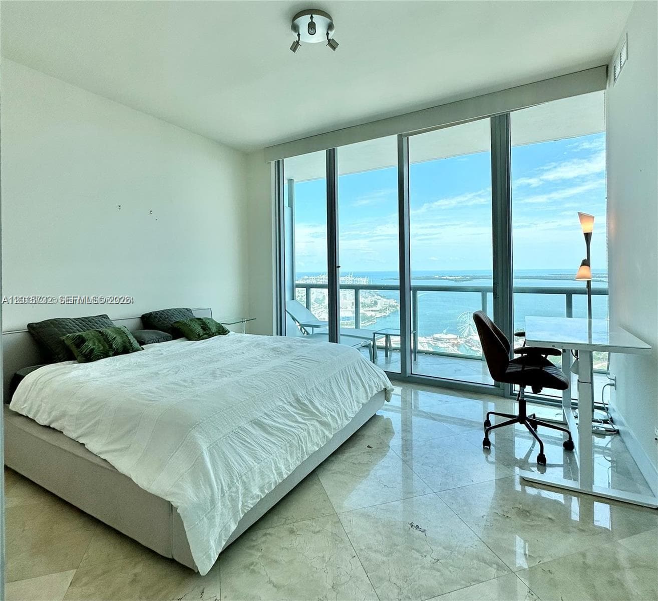 888 Biscayne Blvd 4803 photo 11