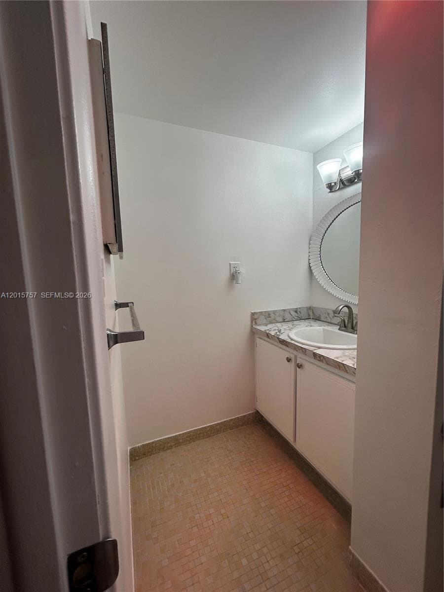 3849 169th St 204 photo 16