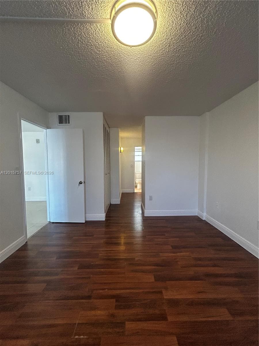 3849 169th St 204 photo 20