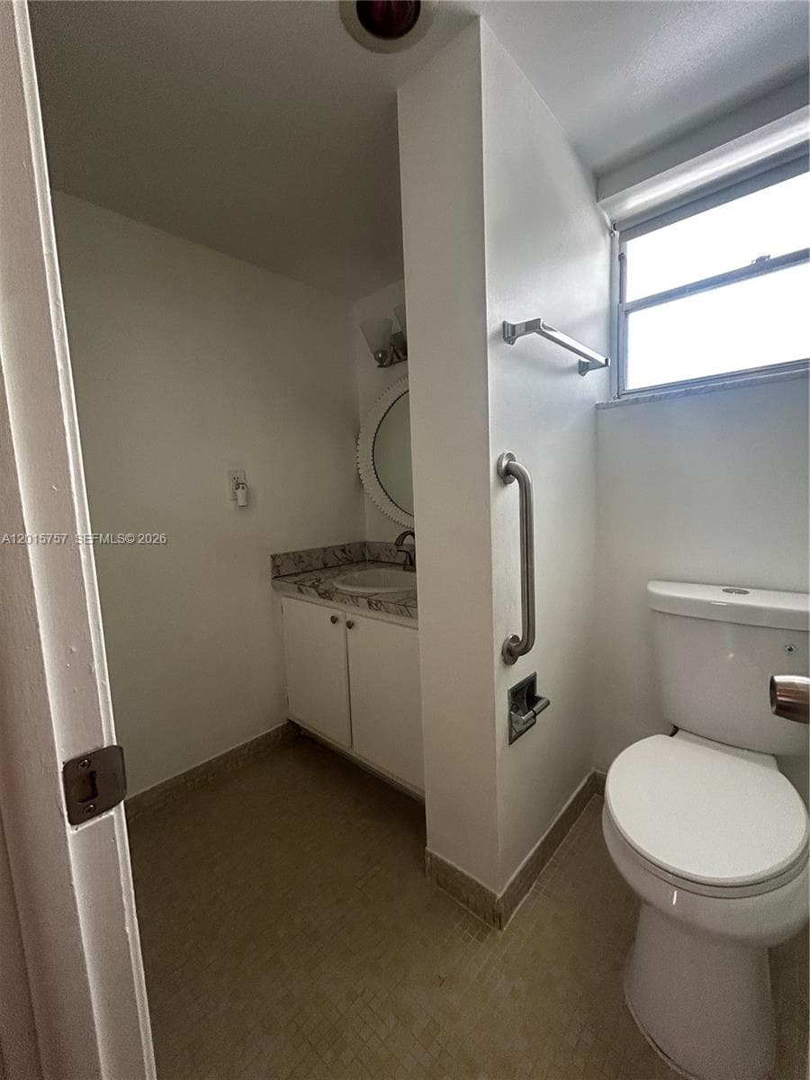 3849 169th St 204 photo 14