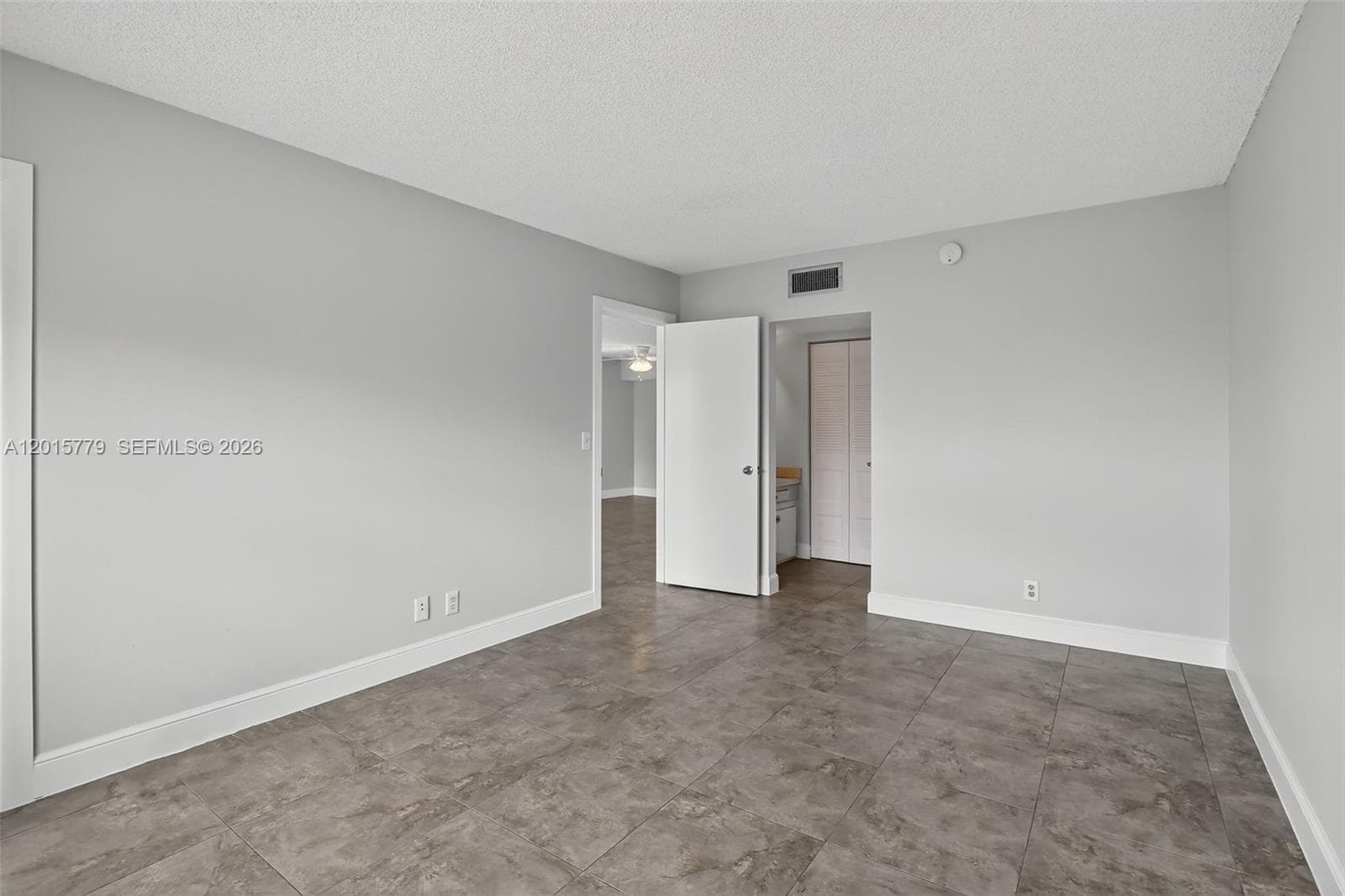 3050 16th Ave 407 photo 12