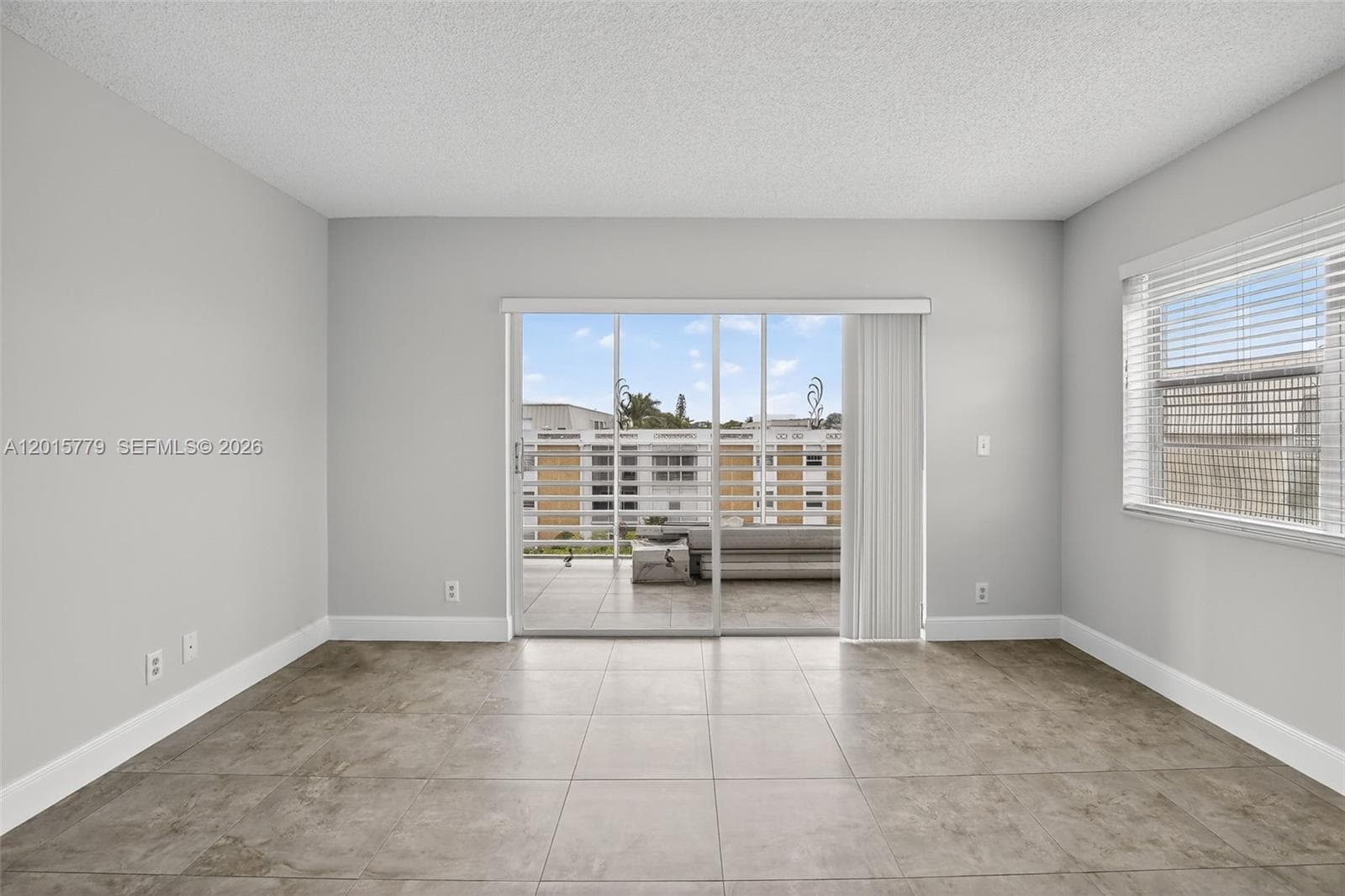 3050 16th Ave 407 photo 15