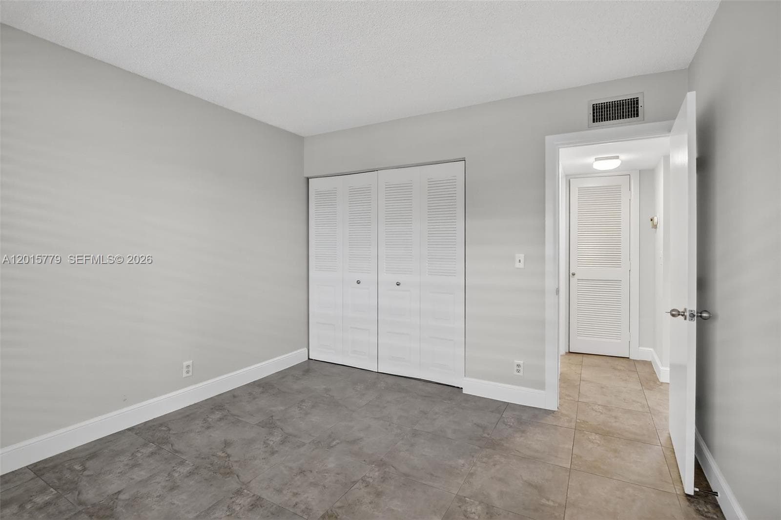 3050 16th Ave 407 photo 25