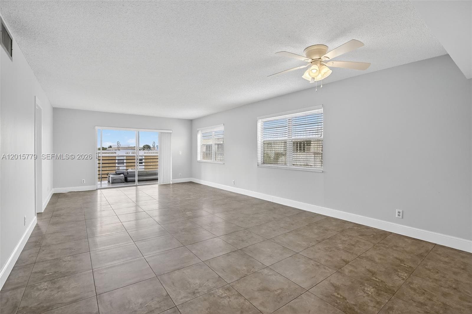 3050 16th Ave 407 photo 21