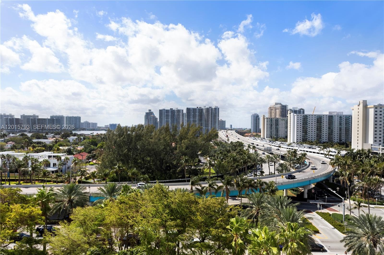 19111 Collins Ave 806 photo 17