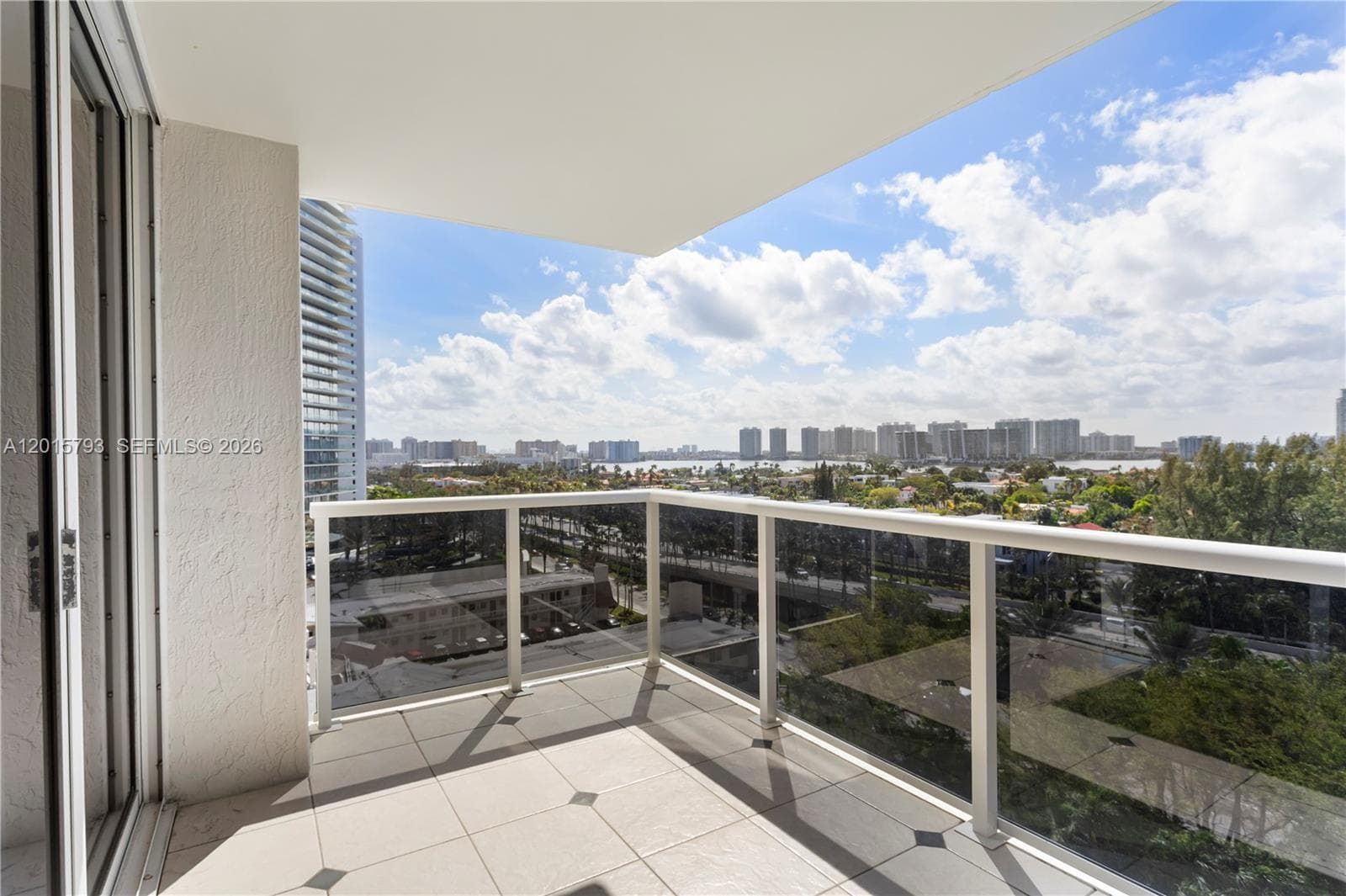 19111 Collins Ave 806 photo 16