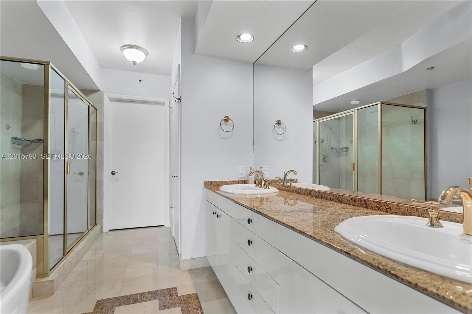 19111 Collins Ave 806 photo 22