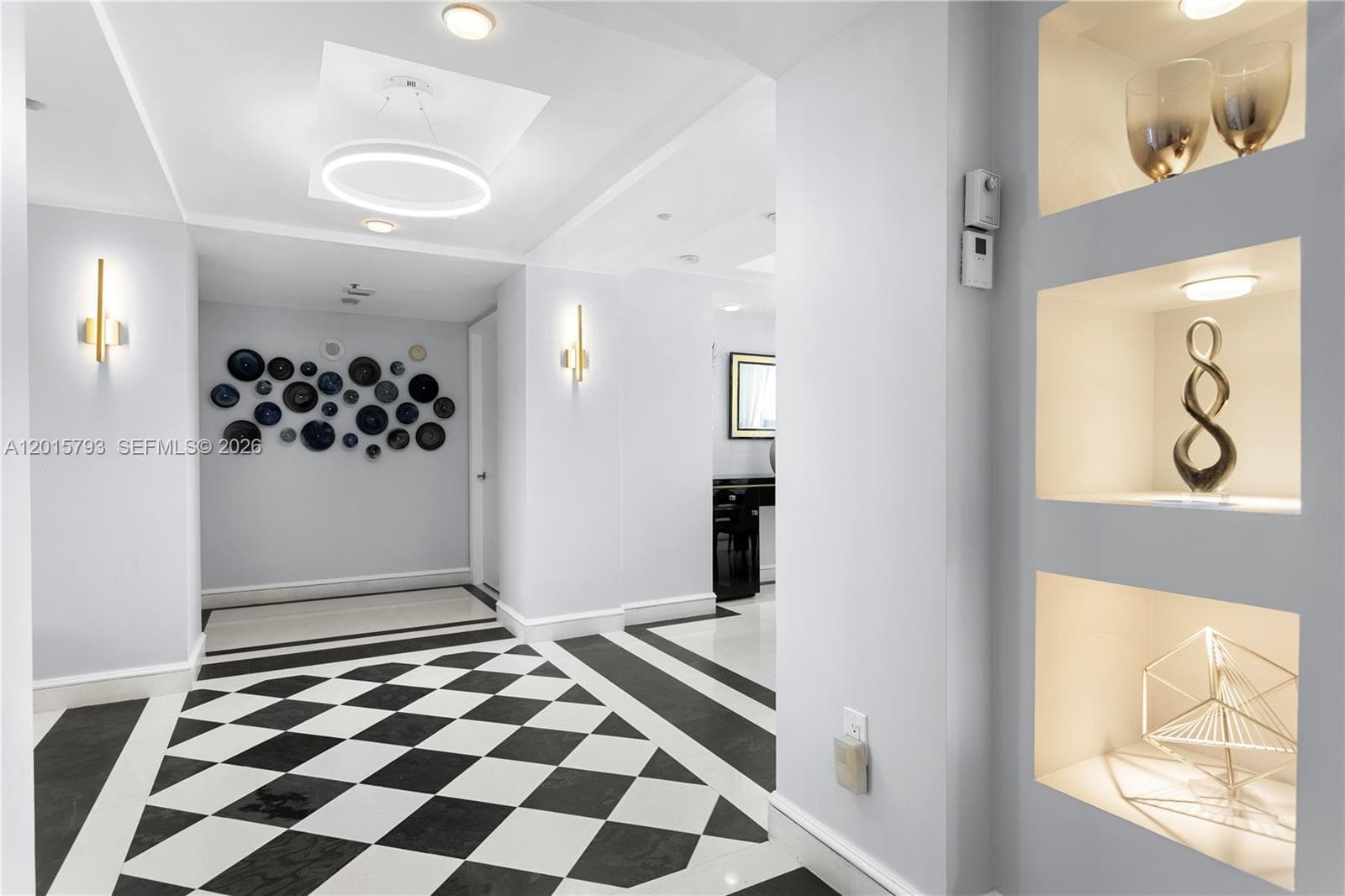 19111 Collins Ave 806 photo 3